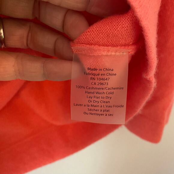 Kinross Cashmere Hot Pink V-neck Pullover Sweater Minimalist Women's size Small - Picture 9 of 9